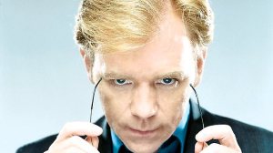 David Caruso puts on shades